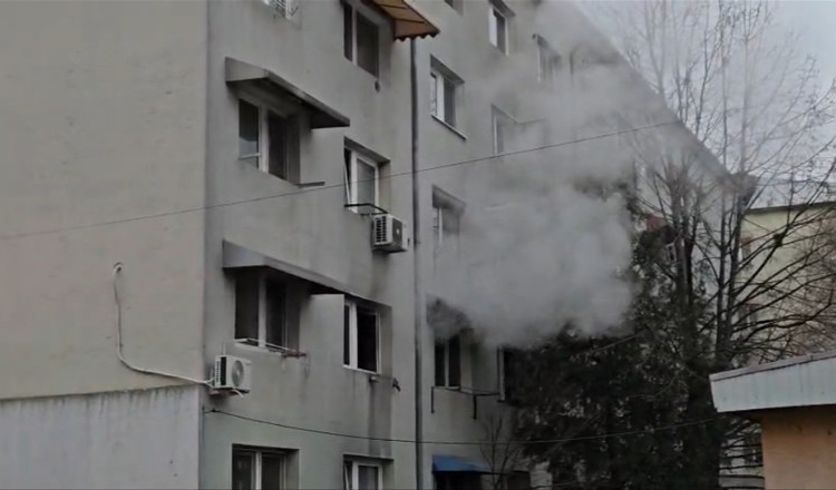 explozie puternica urmata de incendiu intr un bloc din focsani 69492f46b4b50