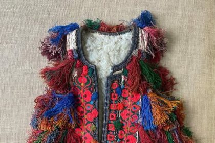 exponatul saptamanii la muzeul de arta populara constanta pieptar cu ciucuri din bistrita nasaud 69492afd0f3db