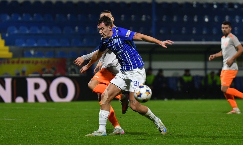 farul constanta pierde pe terenul ultimei clasate metaloglobus oaspetii au incheiat meciul in 10 oameni 6935c5dd3331b