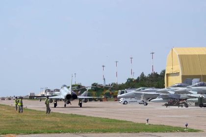 fortele aeriene romane germane si ale sua executa zboruri de antrenament in toata tara 69306858ac785