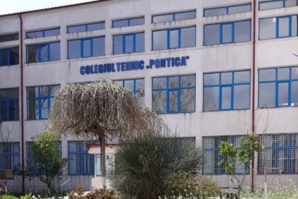 fostul director al liceului pontica a fost condamnat a continuat sa ia salarii chiar daca iesise la pensie 694235242bd12