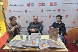 foto ana hamat arheolog minac lansare de carte misterele podoabelor feminine din dacia romana o perspectiva arheologica 69410c12cd919