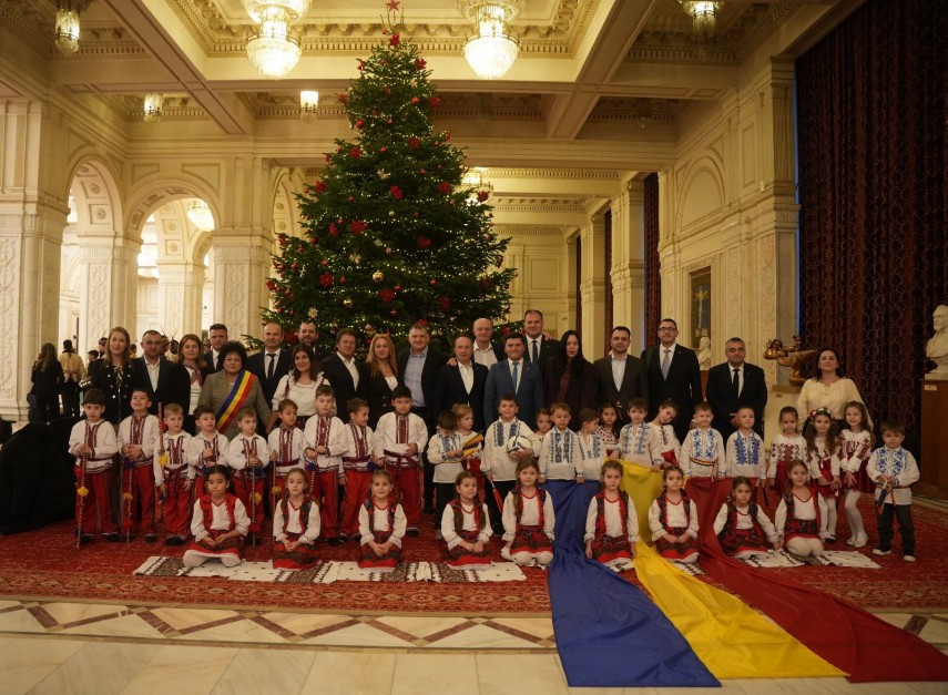 foto copiii din comuna cumpana au reprezentat traditia romaneasca in parlament 6940405aeda09