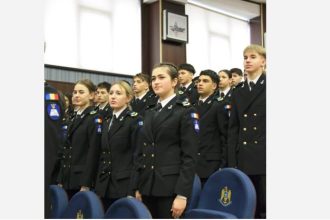 foto elevii de la colegiul national militar constanta la concursul de matematica viceamiral vasile urseanu editia a xxxii a 693a6f60f2d89
