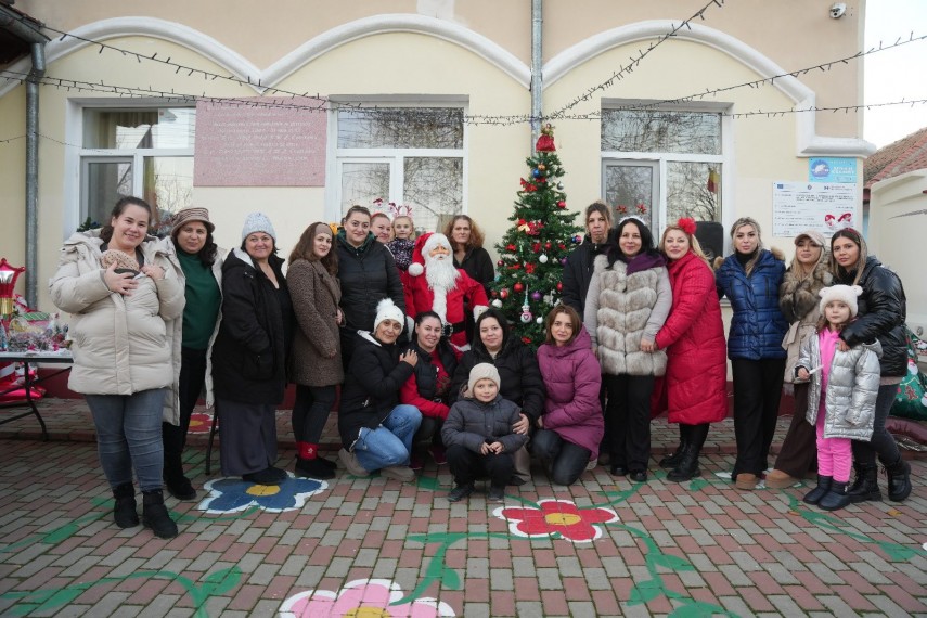 foto magia sarbatorilor de iarna a prins viata la targul de craciun al gradinitei florilor din cumpana 694199fdc7080