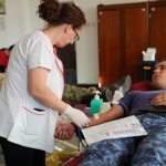 foto militarii fortelor navale exemplu de solidaritate prin donare de sange 6943b40eb3272