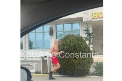 foto un barbat a fost observat facand jogging la bustul gol in constanta in plina iarna 694fe5c3475a7