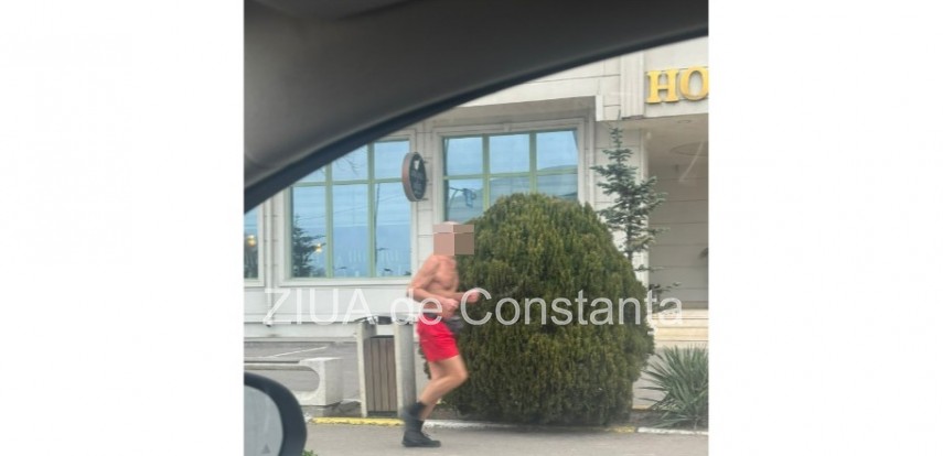 foto un barbat a fost observat facand jogging la bustul gol in constanta in plina iarna 694fe5c3475a7