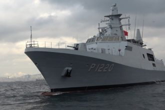 foto video corveta akhisar intra in dotarea fortelor navale romane 69304a08461a3