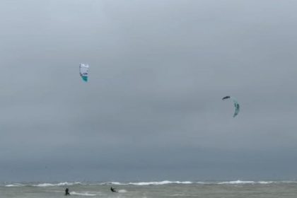 foto video prima zi de craciun la constanta aduce adrenalina pe valurile marii negre 694cf92a7273d