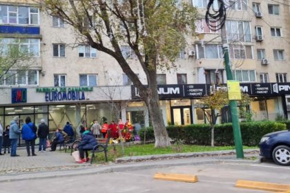 galerie foto tragedie in zona macul rosu o varstnica s a prabusit pe bulevardul tomis si a murit 693ad5d601d6e