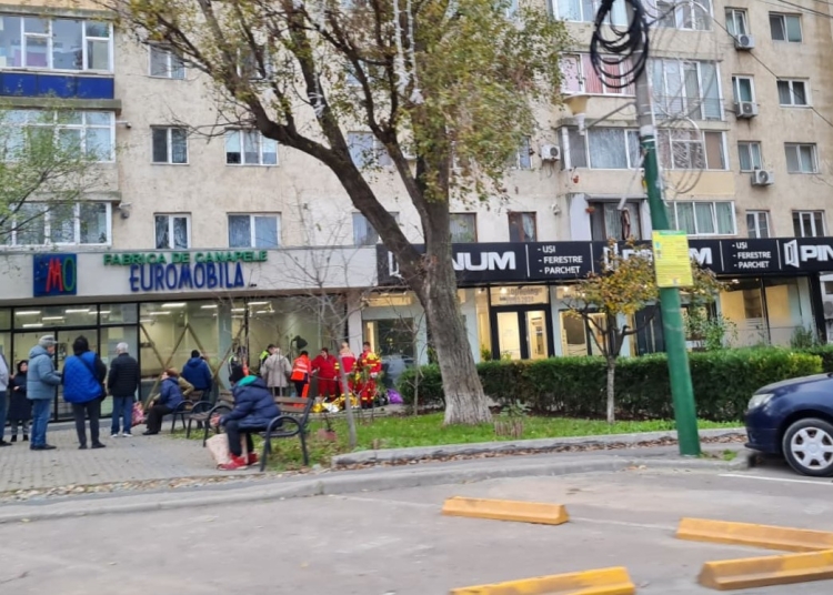 galerie foto tragedie in zona macul rosu o varstnica s a prabusit pe bulevardul tomis si a murit 693ad5d601d6e