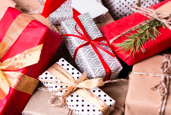 ghid de impachetare creativa pentru cadourile de craciun sfaturi utile 694bc72029647