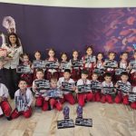 grupa violete de la gradinita florilor din cumpana pe podiumul competitiei blacksea dancestar 693eb5dc8cbfd