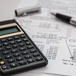 impozitele locale cresc din 2026 taxa de 40 de lei pentru masinile electrice si majorari semnificative pentru cladiri si terenuri 695536516bef0