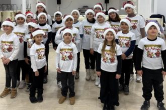 impreuna suntem bine o poveste despre oameni speranta si fapte care schimba vieti 694905576229c