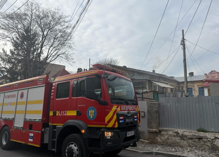 incendiu in cartierul km 5 au intervenit pompierii 69415ba9e44c8