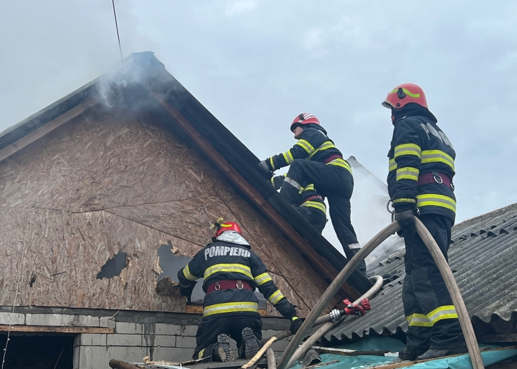 incendiu la o casa de pe strada popa farcas din constanta 6933f11c6d042