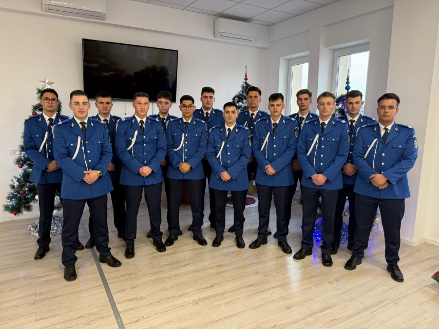 inspectoratul de jandarmi judetean constanta primeste 14 noi elevi jandarmi promotia decembrie 2025 694982ff039ec