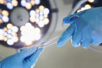 interventie chirurgicala complexa intr o clinica din judetul constanta extirparea unei tumori de dimensiuni impresionante 695374f2d487d