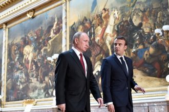 kremlinul anunta ca vladimir putin este pregatit sa discute cu emmanuel macron 6947c8c75b5b4