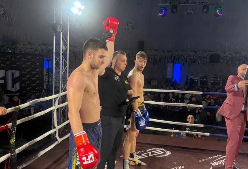 luptatorul sunni mustafa invingator in gala cezar fight championship video 693e6138dd632