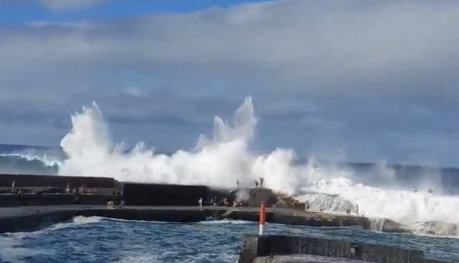 mae anunta ca a avut loc un val oceanic devastator in tenerife un cetatean roman decedat altul in stare neconfirmata 6936d9274d7a6