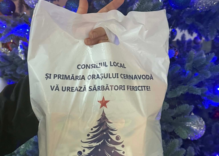 mos craciun ajunge si anul acesta la copiii din orasul cernavoda 693e6b6a0d232