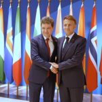 nicusor dan se intalneste cu emmanuel macron la palatul elysee 6937daf926796