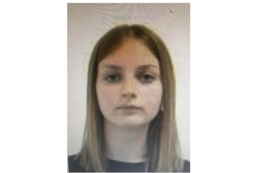 o adolescenta de 17 ani a disparut de acasa politia o cauta 69464c5782671