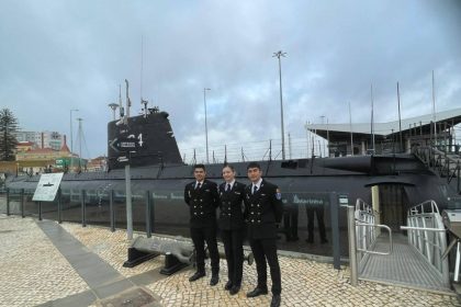 ofiteri romani de marina instruiti la bordul unui submarin portughez foto 6937c866aec5b