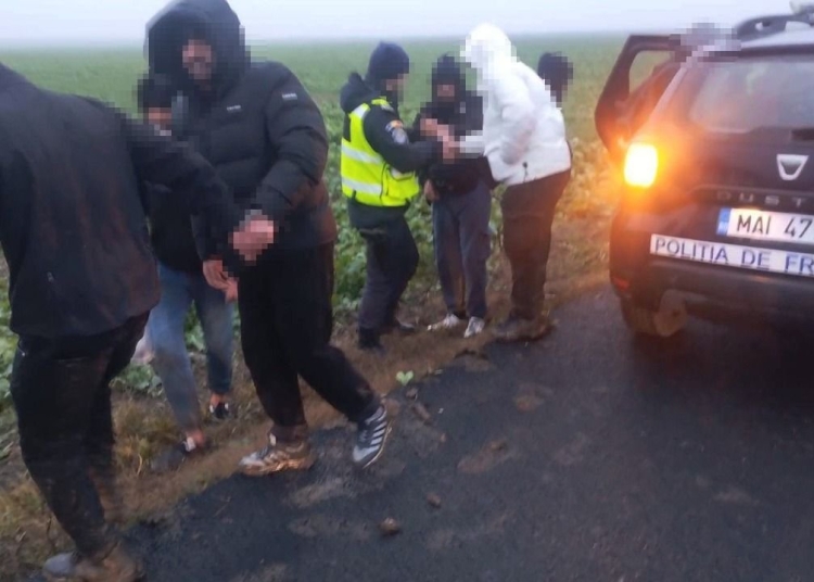 paisprezece cetateni din irak siria iran vietnam si afganistan depistati la nergu voda de politistii de frontiera intrasera ilegal in romania 694e6e4984a0c