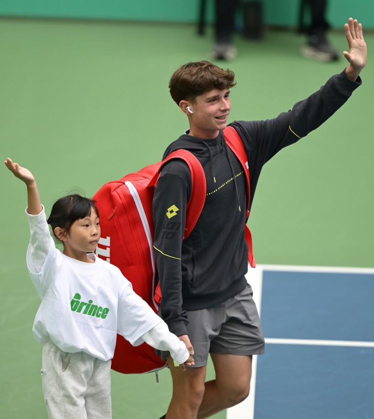 pierdere pentru romania jucatorul de tenis yannick alexandrescu a decis ca va reprezenta franta 6935b7ceca954