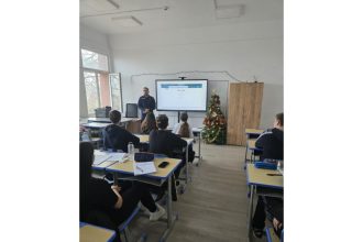 politia romana continua actiunile pentru siguranta scolara peste 2 000 de activitati si 61 000 de participanti in perioada 5 11 decembrie 2025 693e830bf34bf