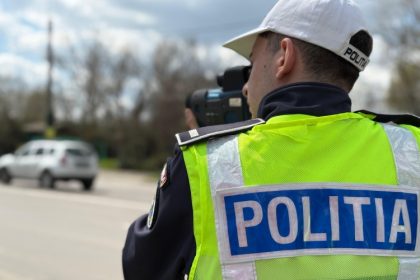 politistii rutieri au stat cu radarele pe soferii vitezomani 693a6fe5a705e