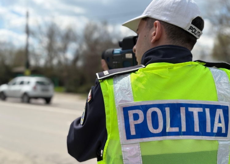 politistii rutieri au stat cu radarele pe soferii vitezomani 693a6fe5a705e