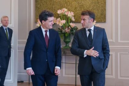 presedintele nicusor dan i am transmis presedintelui macron recunostinta romanilor pentru solidaritatea aliata si pentru prezenta militarilor francezi in romania 69385f0883b67