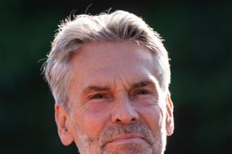 prim ministrul regatului tarilor de jos dick schoof in vizita oficiala la baza aeriana 71 din campia turzii impreuna cu premierul ilie bolojan 6952c80b9b26b