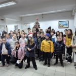 primarul comunei tuzla colindat de elevi 6946a8633fbcc