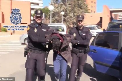 primarul unui oras din spania snopit in bataie de 3 romani nemultumiti ca au fost depistati cu racorduri ilegale la apa si curent 69300bcce1ebe