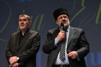 refat ciubarov presedintele congresului mondial al tatarilor a vorbit la constanta despre nevoia de a fi sustinuta in continuare lupta pentru crimeea 6954872c789a4