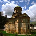 sarcofagul lui mircea cel batran de la manastirea cozia confirmat ca original de arheologii din valcea 693e7c3ba58ac