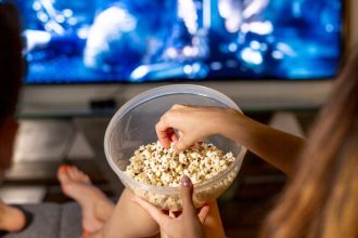 spectacol total la cinema in 2026 topul productiilor pe care orice cinefil trebuie sa le puna pe lista 695141cc44ba8