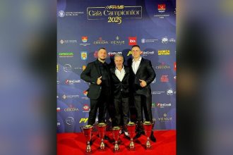 sunt mandru sa fac parte din aceasta familie galerie foto 6931a35f5051c