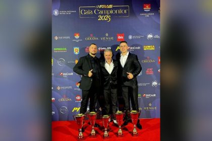 sunt mandru sa fac parte din aceasta familie galerie foto 6931a35f5051c