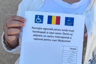 tinere prinse de jandarmii din constanta incercand sa stranga bani sub pretextul unei asociatii caritabile fictive 692eefdd55ac8