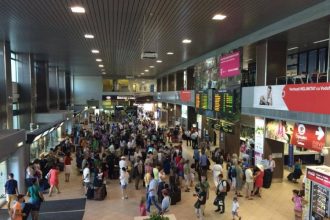 transportul aerian de pasageri a crescut cu 82 in primele noua luni din 2025 6934430a5e985