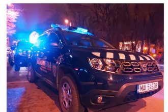 trei barbati prinsi de jandarmi cu substante interzise unul se afla intr o statie de autobuz din cernavoda 693c0f9fd148e