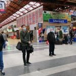 un barbat s a urcat pe acoperisul garii de nord bucuresti 693fe4c1beb6a