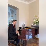 un gand de sarbatori din partea ambasadorului giles portman si a echipei ambasadei britanice la bucuresti 694be6b6e5583